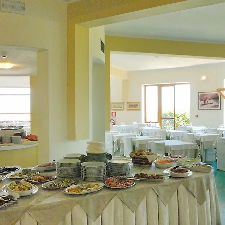 Lh Pedraladda Hotel