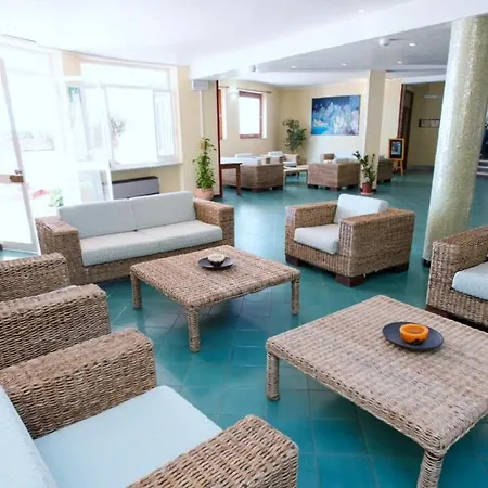 Lh Pedraladda Otel 4*
