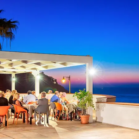 Lh Pedraladda Hotel 4*