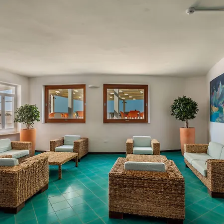 Lh Pedraladda Otel 4*