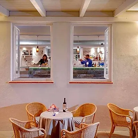 Lh Pedraladda Hotel